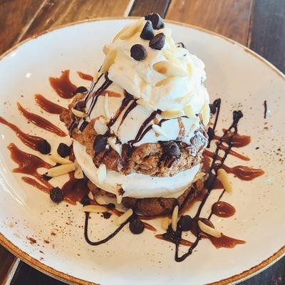 ICE CREAM COOKIE SUNDAE