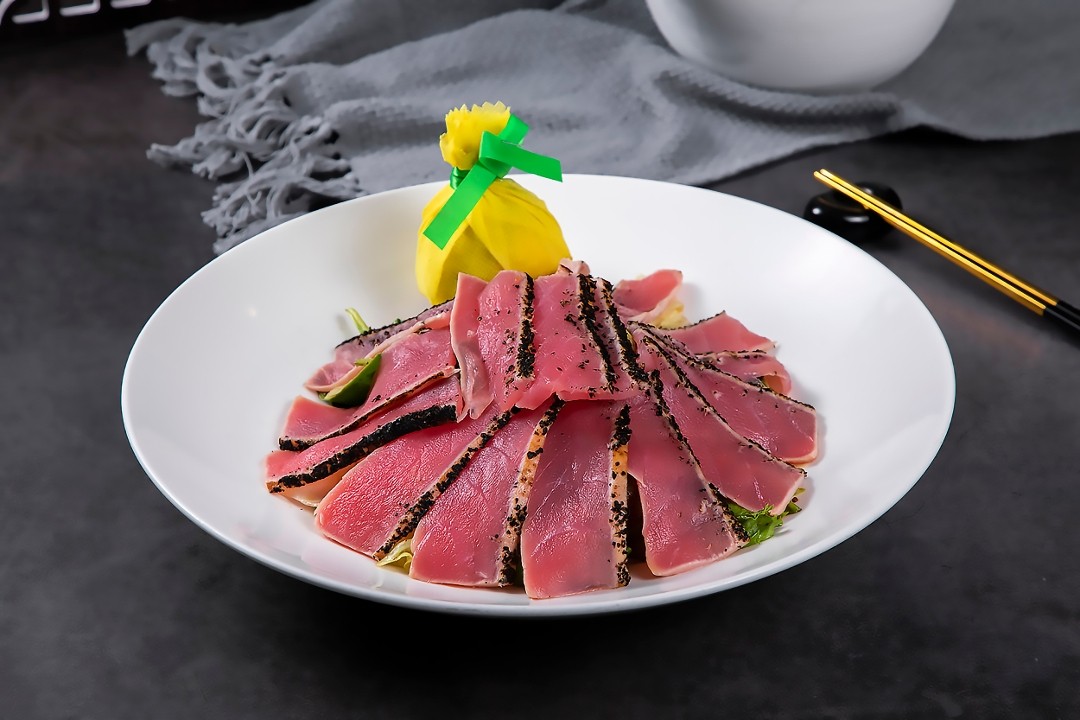 Ahi Tuna over Mesclun Salad