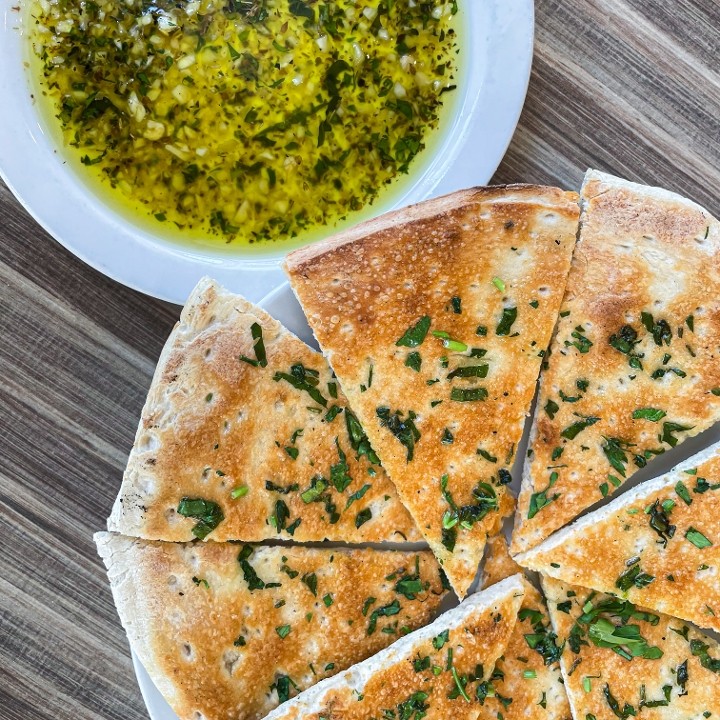 Fresh Bread w/ Garlic Olive Oil 1P