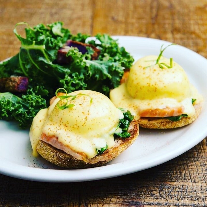 Salmon & Spinach Egg Benedict