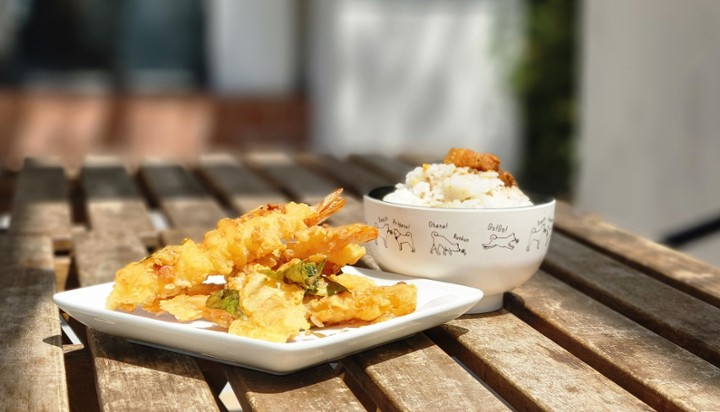 Salted Egg Shrimp Tempura on Rice  炸蛋黄虾饭饭