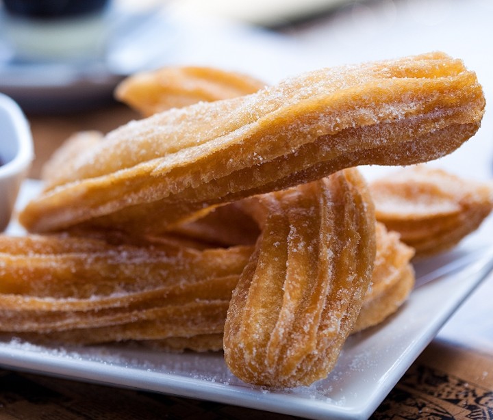 CHURROS CON CHOCOLATE