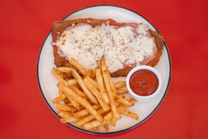 Milanesa Napolitana: Beef Milanesa, San Marzano Tomato Sauce, Ham, Mozzarella Cheese, Oregano & Fries