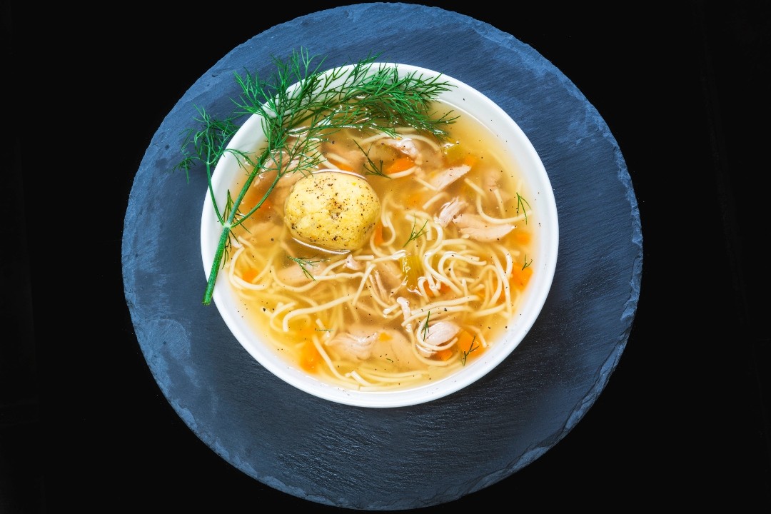 LARGE CHICKEN SOUP