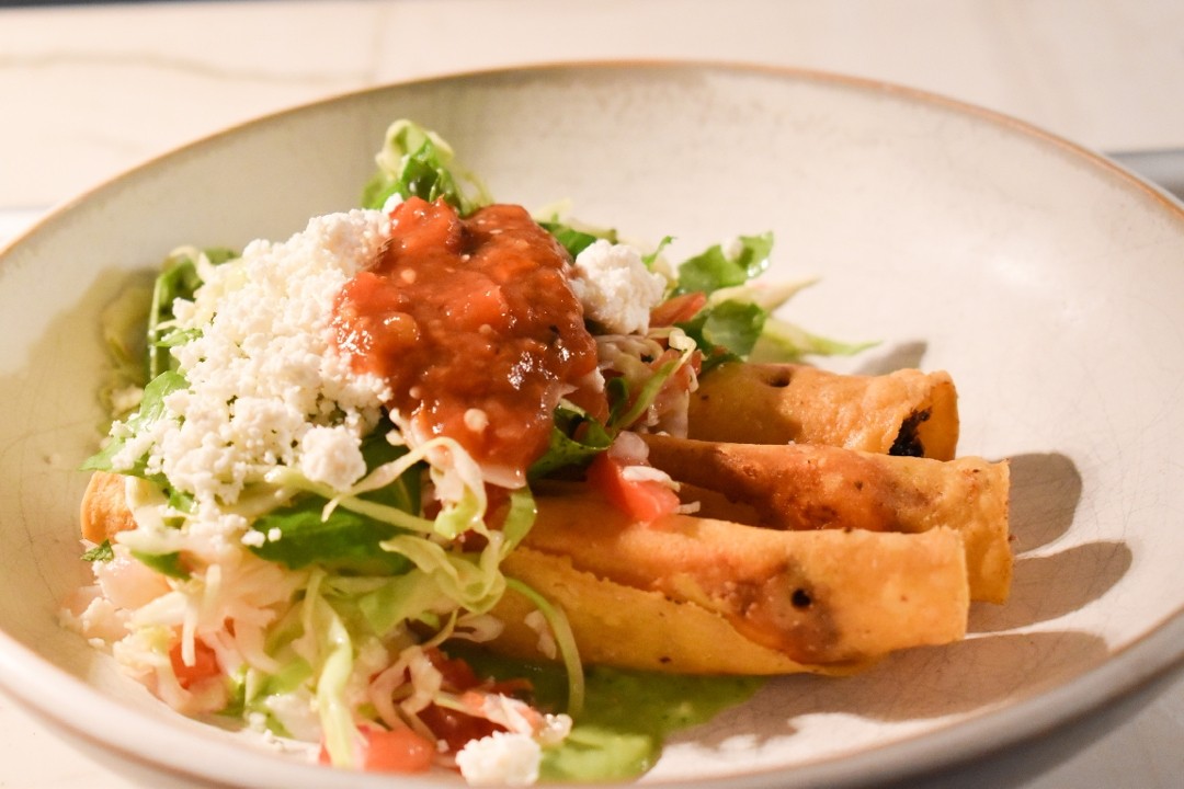 Chicken Taquitos dorados Salsa Verde