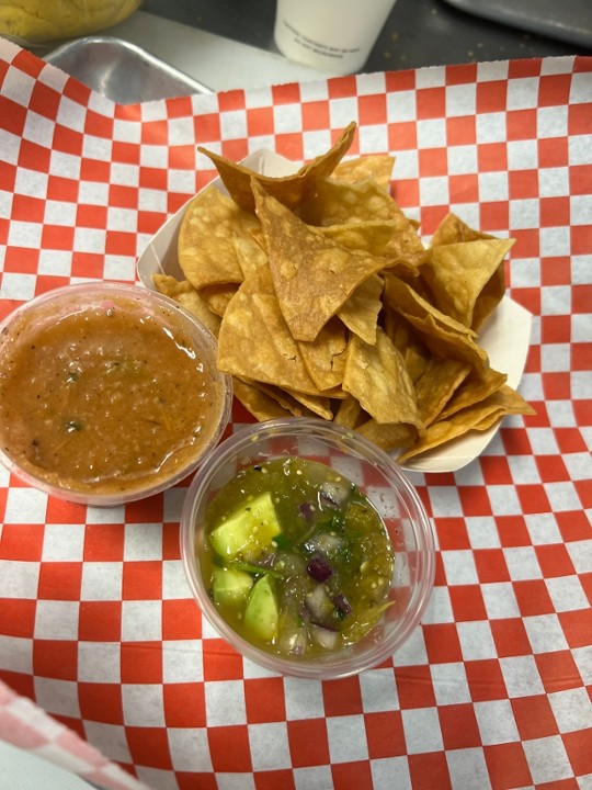 CHIPS & SALSA