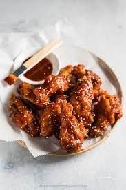 O Chicken Wings w. spicy BBQ Sc. (4) (S) 干烹鸡翅