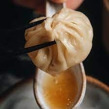 Soup Dumpling (4)  小籠湯包