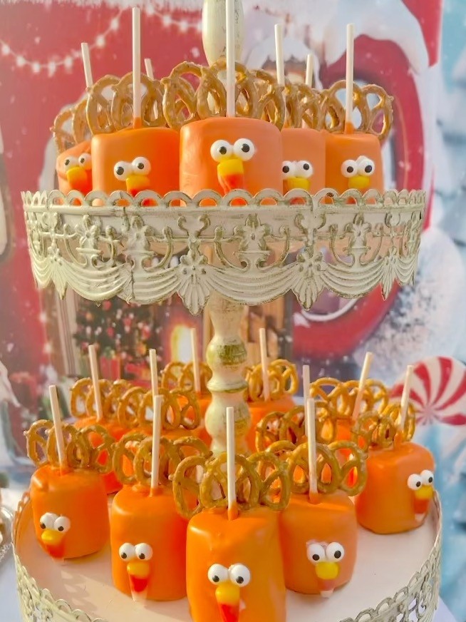 Holiday Marshmallow Pops