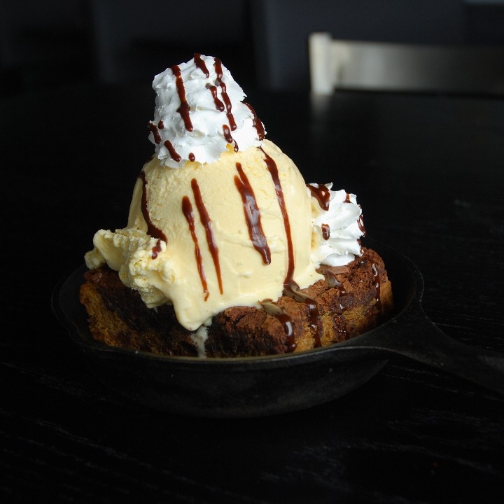 MICHELE'S WARM SKILLET BROWNIE