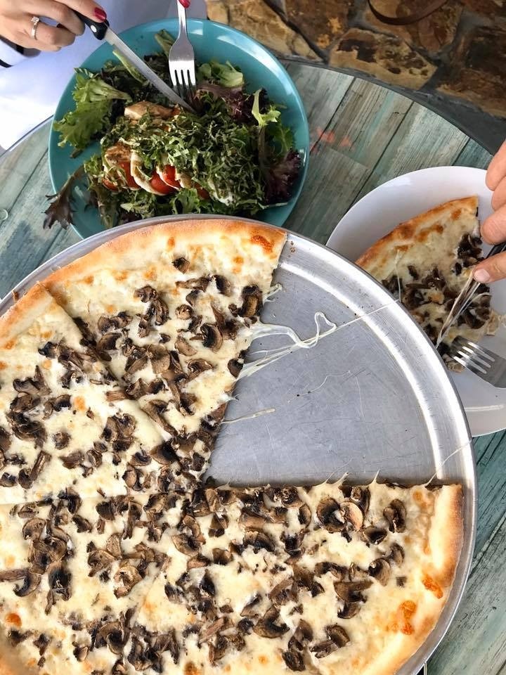 18" SPECIAL TRUFFLE PIZZA