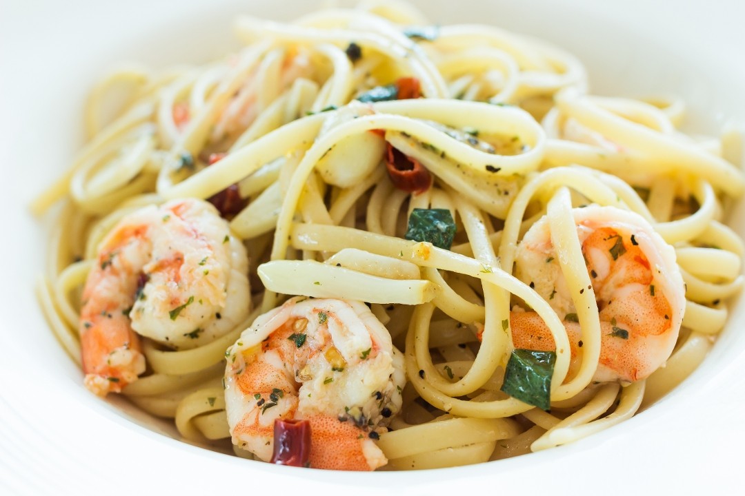 Linguine with Spicy Basil Sauce