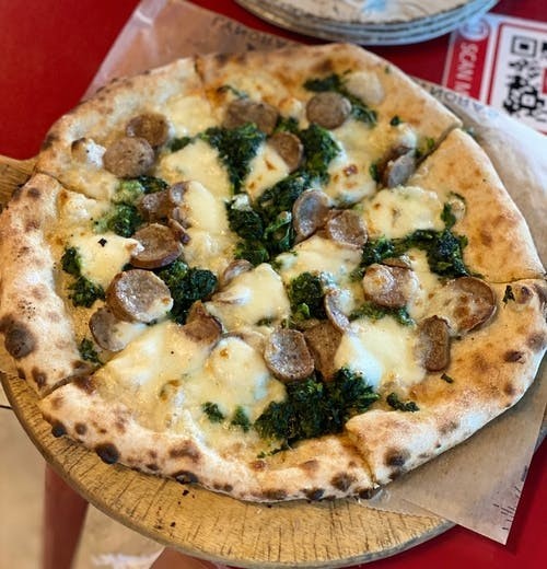 Sausage E Broccoli Pizza