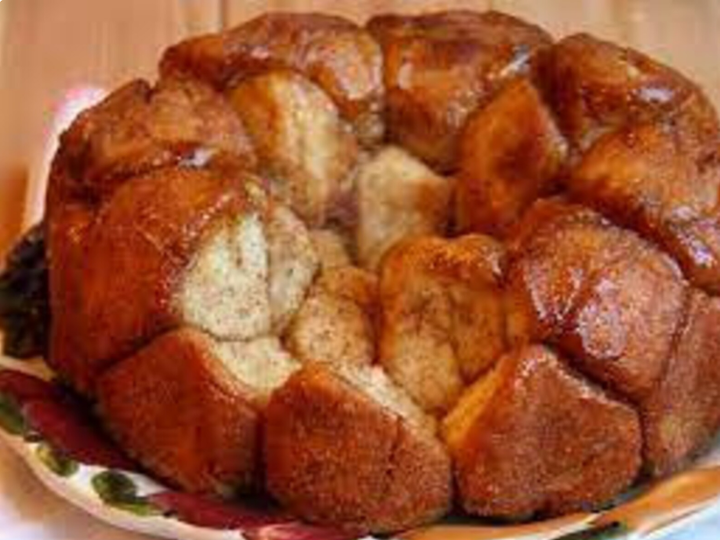 Cinnamon Monkey Bread Pull Apart