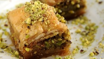 Baklovah Bakery and Sweets