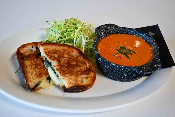Grilled cheese & Cream of tomato soup