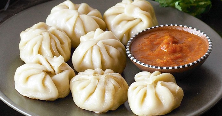 STEAMED PANEER MOMO