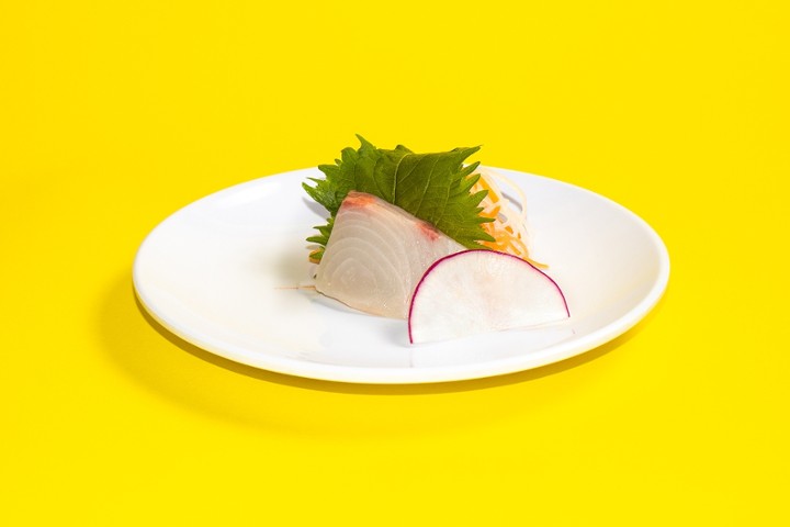 * KAMPACHI SASHIMI (1 PC)