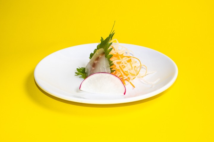 *BRANZINO SASHIMI (1 PC)