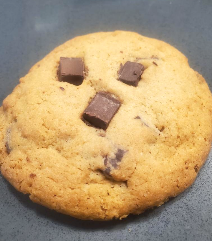 Chocolate Chip Chunk Cookie