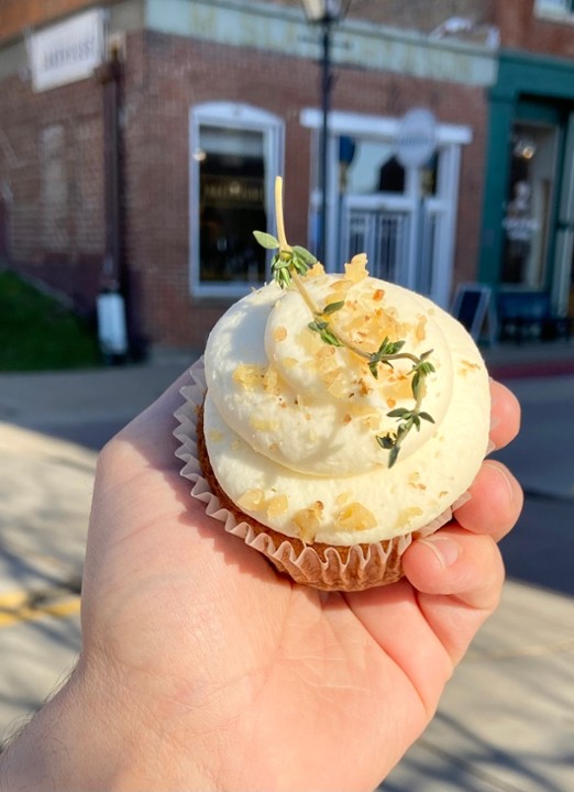 Carrot Cake Cupcakes - Half Dozen (6)