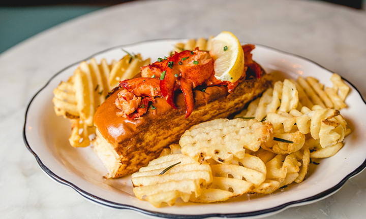 Connecticut Style Lobster Roll (Warm)