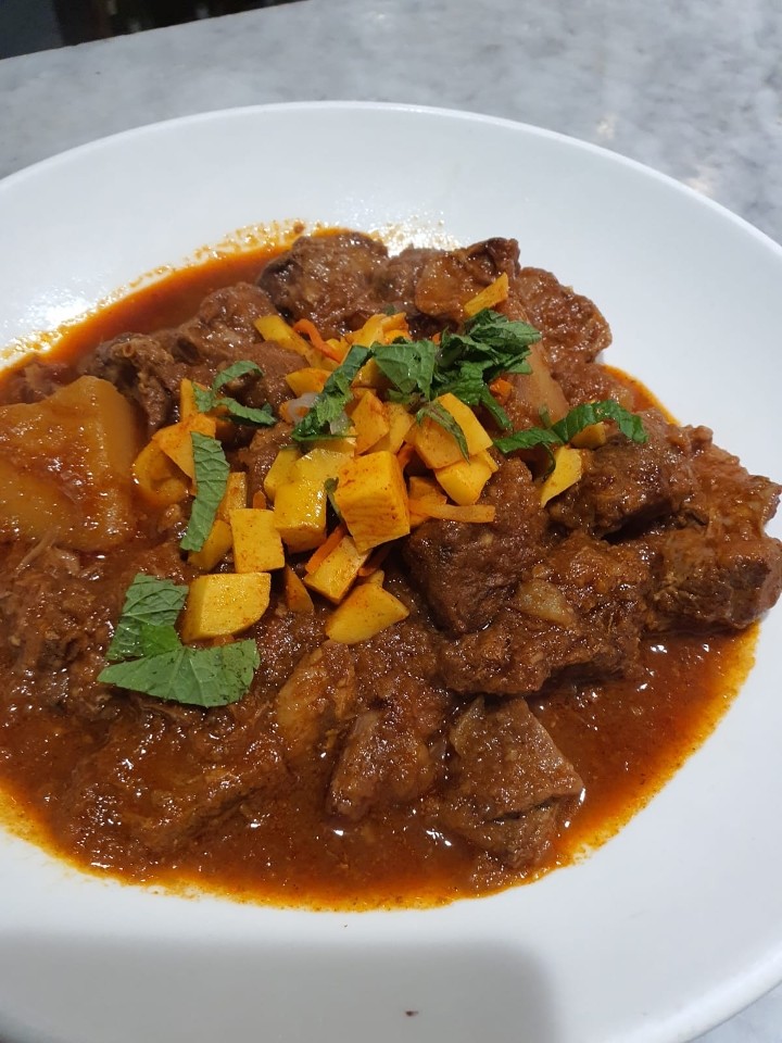 Lamb Curry (Lunch Entree with Rice)