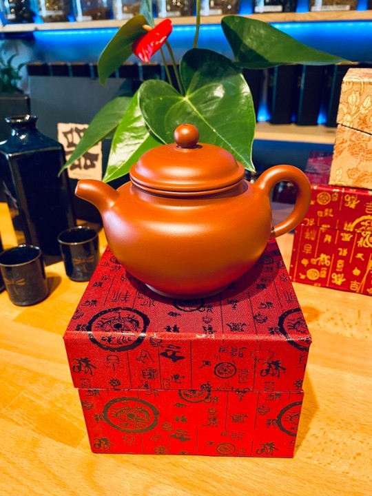Red clay tea pot round