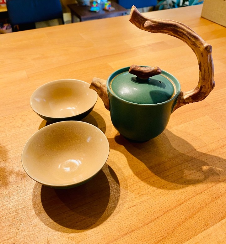 Twig handle tea pot & cups