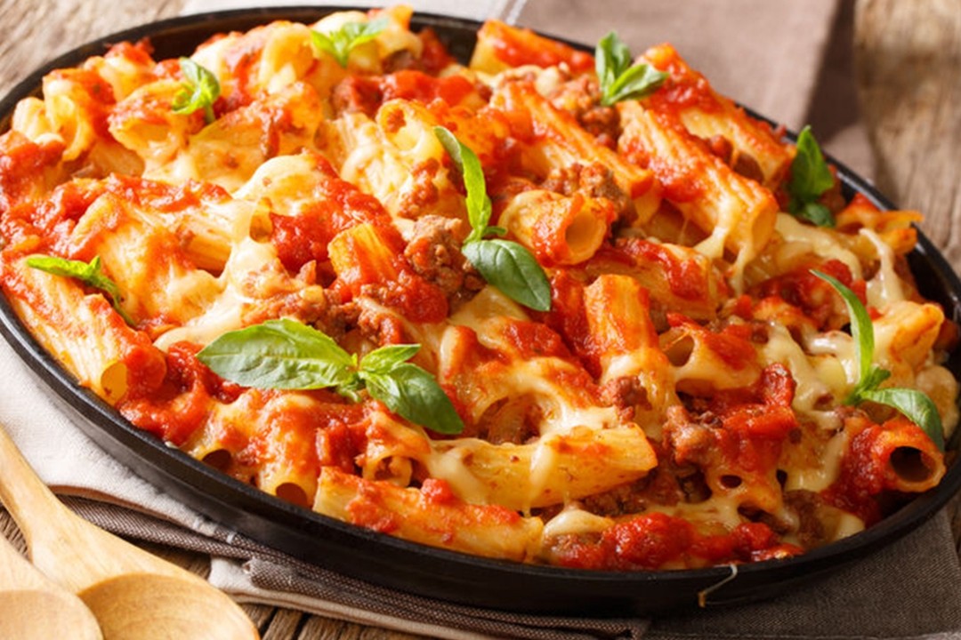 Half Sausage and Spinach Baked Ziti