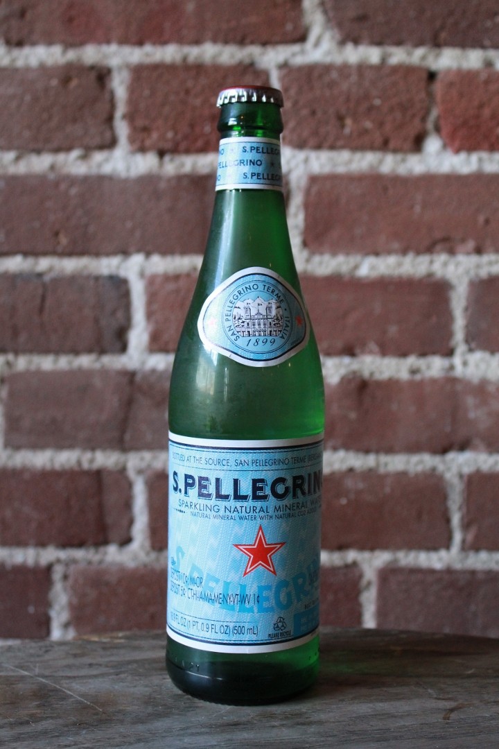 Large Sparkling Bottled Water (750 ml)