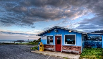 Mo's Chowder West 921 N 1st