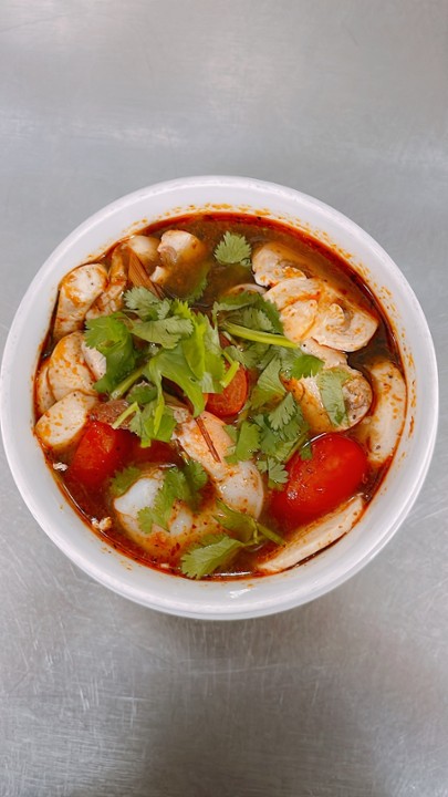 TOM YUM