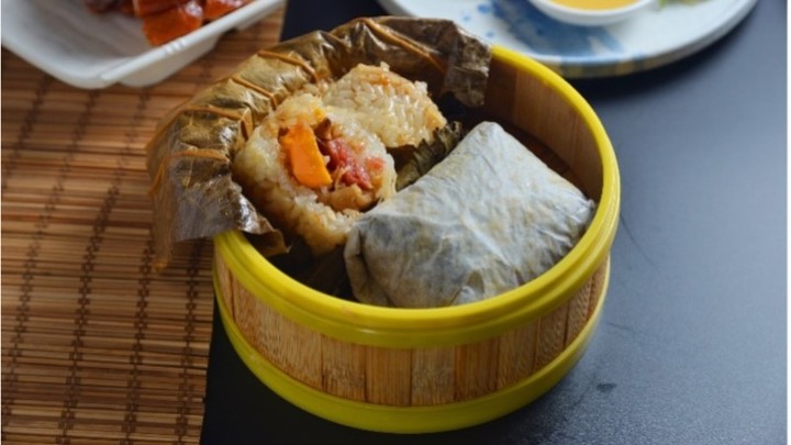 Deluxe Steamed Sticky Rice Wrap