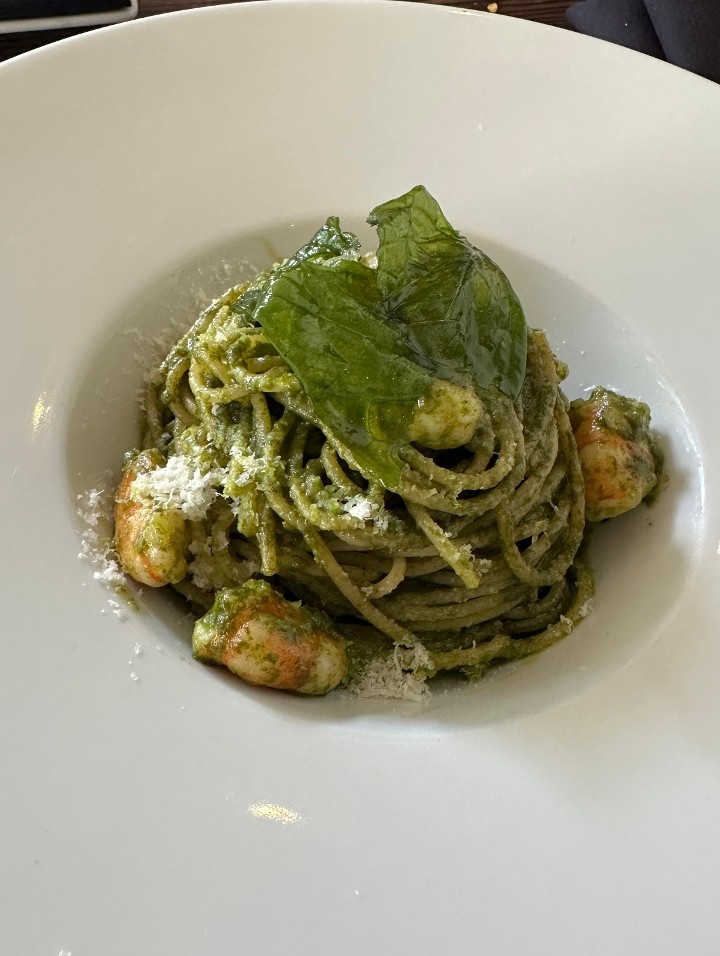 Spaghetti al Pesto Genovese con Gamberi