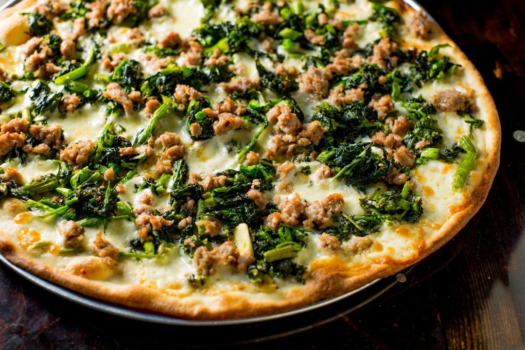 LG Sausage & Broccoli Rabe Pizza
