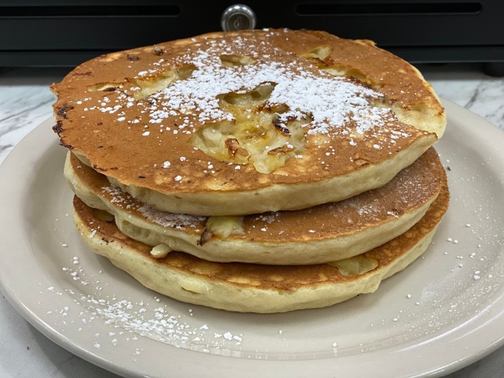 3 BANANA BUTTERMILK PANCAKES