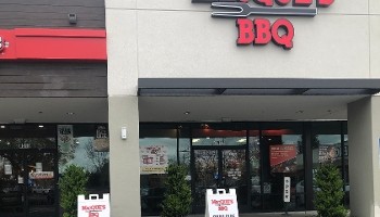 MacQue's Barbeque, Elk Grove 8517 Elk Grove Blvd