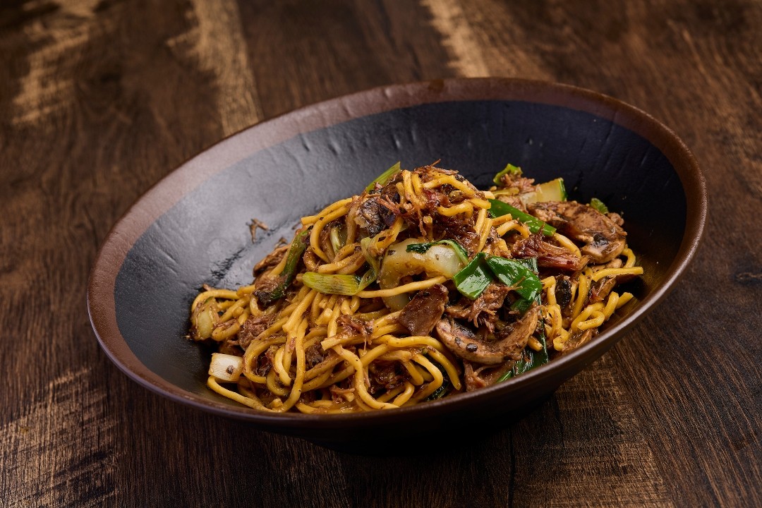 Truffle Pulled Beef Lo Mein