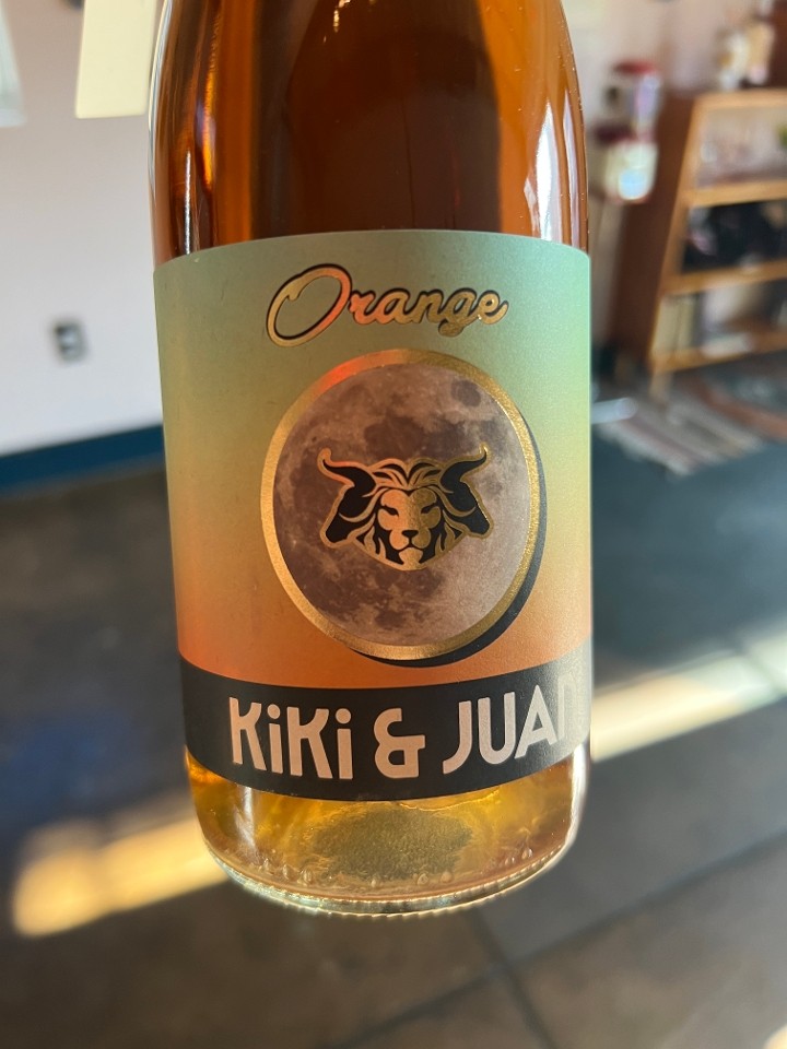 Kiki and Juan Orange