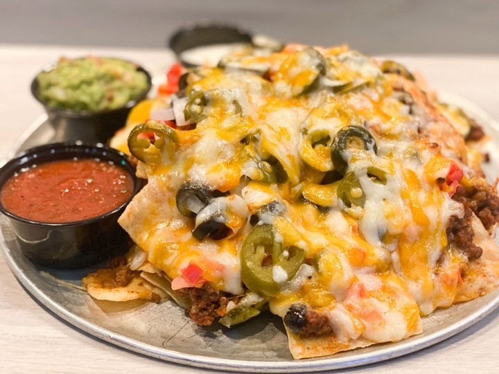 BIG PLATE OF NACHOS