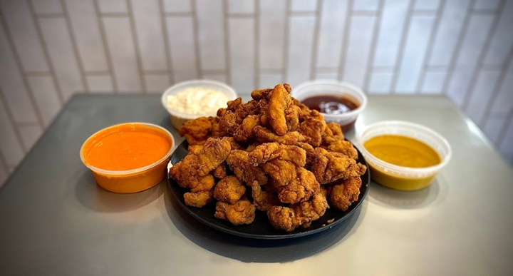 CHICKEN NUGGET PARTY TRAY (SERVES 6-10)