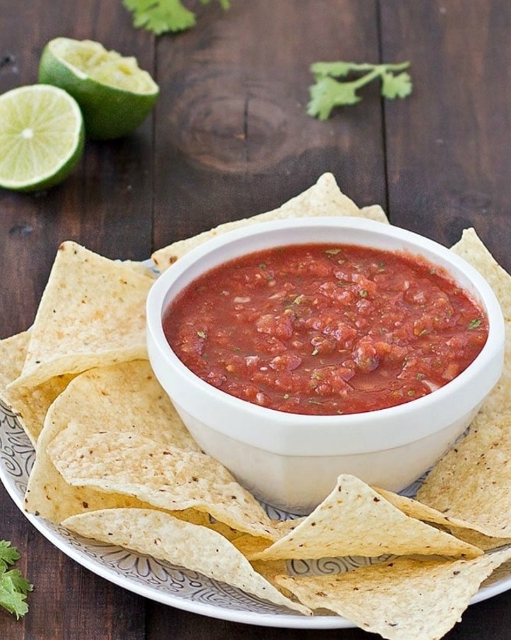 CHIPS AND SALSA 16oz