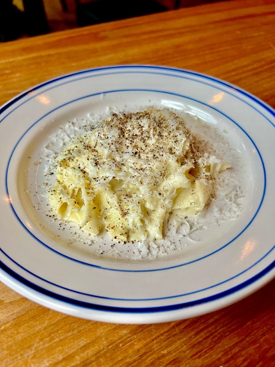 Cacio e Pepe Tagliatelle