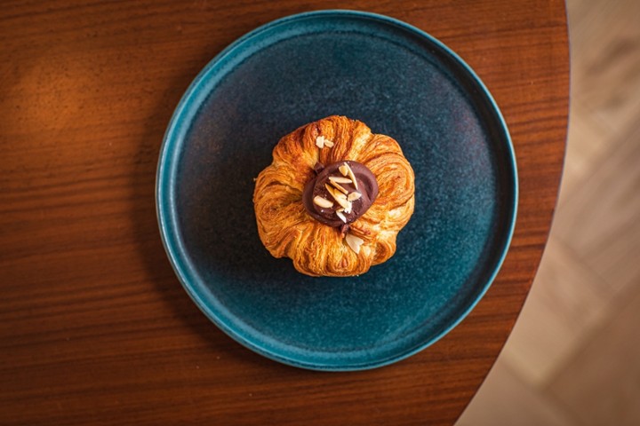 Kouign Amann (Dark Chocolate Almond)