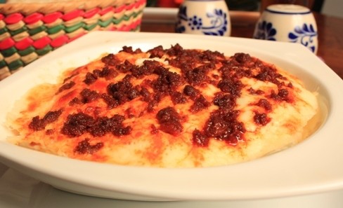 Queso con Chorizo