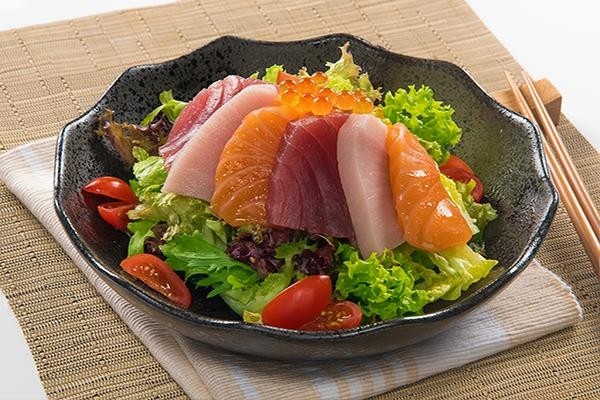 L Sashimi Salad