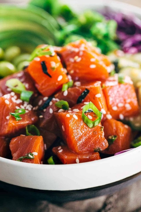 L Poke Bowl w/Salmon