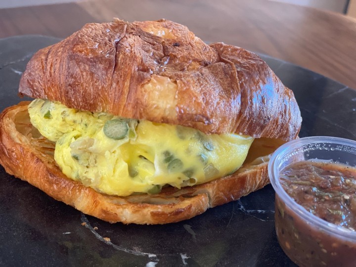 croissant egg + cheddar