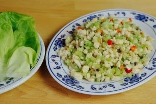 Minced Chicken w/ Lettuce